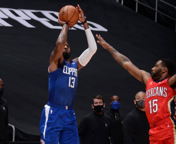  乔治关键三分杀死比赛快船险胜勇士延续交锋优势